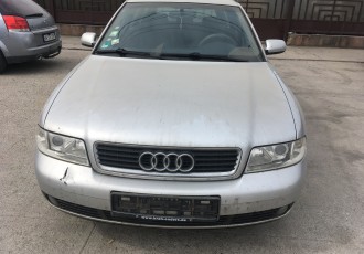 Dezmembrez : Audi A4 B5.5 COMBI An 2001 Motor 1.9 tdi