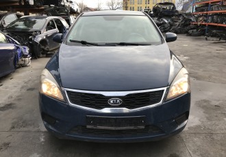 Dezmembrez Auto: Kia Ceed An Fabricatie 2011 - 295000 KM Motor 1.4 Benzina An: 2011