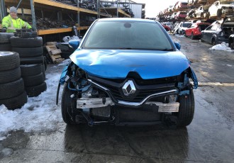Dezmembrez Auto: Renault Captur 0.9 benzina An Fabricatie 2013 - 160.000 KM