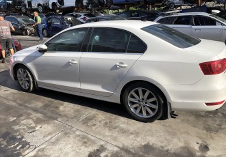 Dezmembrez Auto: Vw Jetta An 2012 2.0 TDI 124741 kM