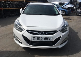 DEZMEMBREZ ; Hyundai i40 Combi AN-2012 1.7 CRDI KM- 338.000 