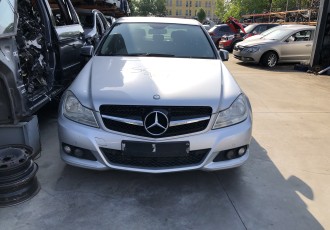 Dezmembrez : Mercedes C-Class W204 Facelift Cutie Automata 2.2 Diesel 210000 km An 2012