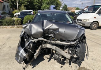 Dezmembrez ; Mercedes GLA 1.5 diesel  X156 an 2016 hatchback