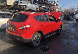 Dezmembrez  NISSAN QASHQAI 2012