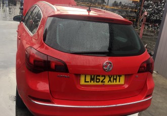 DEZMEMBREZ OPEL ASTRA J COMBI 1,6 B