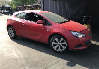 Dezmembrez Opel Astra J GTC 1.7 Cdti An 2012 Motor A17DTF