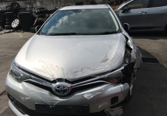 Dezmembrez Toyota Auris Design Hev Hatchbach 1.8 Benzina Hybrid / Electric Cutie Automata An 2018 