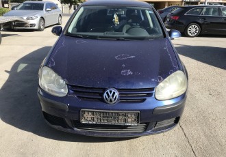 Dezmembrez : Vw Golf 5 hatchback 5 Usi Motor 1.9 diesel An 2004
