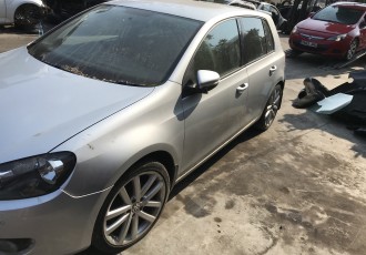 Dezmembrez Vw Golf 6 H/B 2.0 TDI COD CBA An 2009 