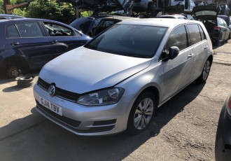 Dezmembrez Vw Golf 7 Hatchback Motor 1.6 TDI Tip CLH / CLHA - An 2014 - 322419 Km