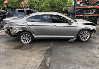 Dezmembrez VW Passat B8 2.0 TDI AN 2015 Motor CRL 290000 KM