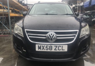Dezmembrez : Vw Tiguan An Fabricatie 2009 Motor 2.0 TDI - 162510 