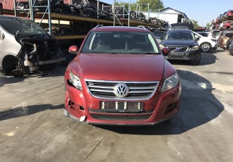 Dezmembrez : Vw Tiguan An Fabricatie 2010 Motor 2.0 TDI 234.000 Km