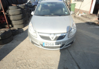 Opel corsa D Facelift 1.2 benzina