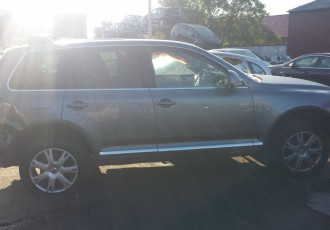 Piese din dezmembrari VW Touareg  2.5 tdi an 2006