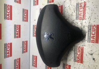 968453027E Peugeot 3008 Airbag pe volan 2011