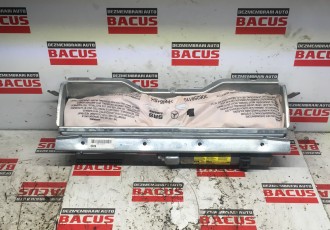 Airbag Genunchi Mercedes-Benz C-Class W204 2010 Cod 306026999AR