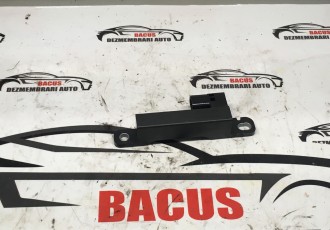 Amplificator antena auto pentru semnal radio FM HONDA JAZZ 2022 COD- 08A4210511