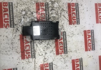 Amplificator antena Pentru VW Golf 6 cod: 5M0035570B