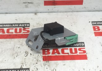Antena GPS Mazda CX3 cod D09H 66 DY0 an 2017- 2020