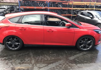 ARIPA DR FATA FORD FOCUS 3 HATCHBACK FACELIFT 1.0 BENZINA; AN 2015; KM 191.000 	