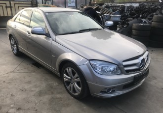 ARIPA DREAPTA FATA MERCEDES C-CLASSE C280 4 matic W204 LIMUZINA 3.0 BENZINA, AN 2008 AUTOMATA