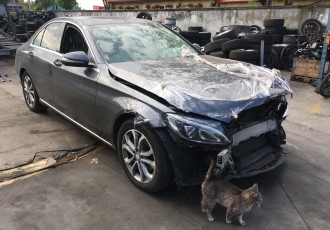 Aripa dreapta fata Mercedes C220 Bluetec 7G-Tronic W205 Cutie Automata 2.2 Diesel An 2014