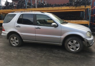 ARIPA DREAPTA FATA MERCEDES ML W163 AN- 2004 MOTOR- 2.7 CDI 