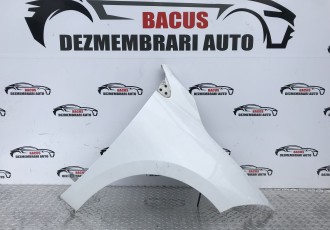 Aripa Dreapta Fata Renault Megane 3 Cu Mic Defect