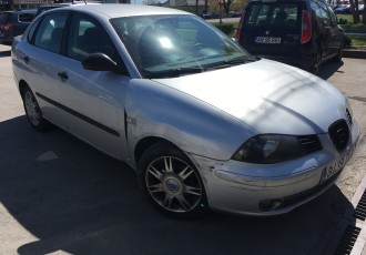ARIPA DREAPTA FATA SEAT CORDOBA,1.4 BENZINA MANUALA AN 2005 CU DEFECT