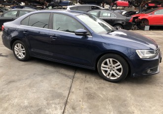 ARIPA DREAPTA FATA Vw Jetta AUTOMATA An- 2012 Motor 1.6 TDI 