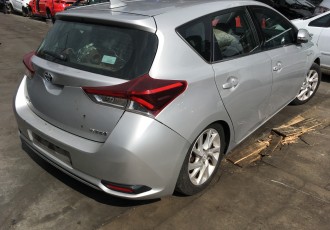 Aripa dreapta spate Toyota Auris Design Hev Hatchbach 1.8 Benzina Hybrid / Electric Cutie Automata An 2018