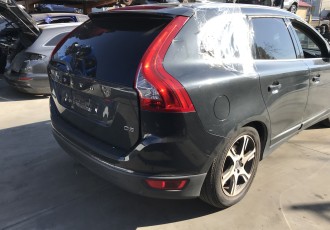 ARIPA DREAPTA SPATE VOLVO XC-60 SUV ;2.0 DIESEL; AN-2012 CUTIE AUTOMATA KM-172.000