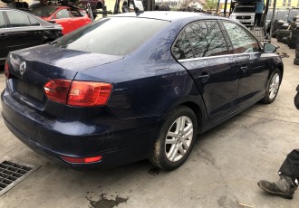 ARIPA DREAPTA SPATE Vw Jetta AUTOMATA An- 2012 Motor 1.6 TDI 