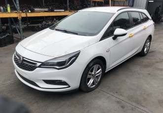 ARIPA FATA STANGA Opel Astra K Combi 1.4 benzina An 2019 km- 45.000