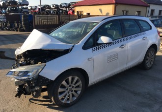 Aripa st Fata Opel Astra J Combi Motor 1.7 CDTI An Fabricatie 2011 