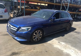 Aripa stanga fata Mercedes C-class combi Plug-in Hybrid 2.0 benzina/hibrid C350 Sport 7G-Tronic W205 2017