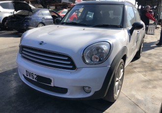 Aripa stanga fata Mini Countryman Cooper Motor 1.6 diesel An 2012