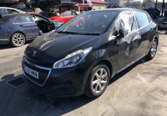 Aripa stanga fata Peugeot 208 Hatchback 5 usi 1.2 benzina An Fabricatie 2017