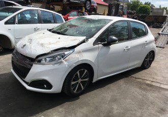 Aripa stanga fata Peugeot 208 xs lime Hatchback 5 usi 1.2 benzina An Fabricatie 2016