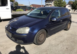 Aripa stanga fata Vw Golf 5 hatchback 5 Usi Motor 1.9 diesel An 2004