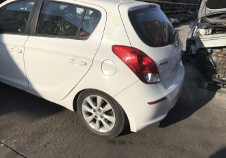 Aripa stanga spate Hyundai I20 5 usi 1,4 diesel an- 2014 KM-190.000