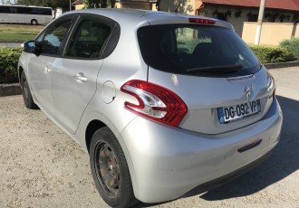 Aripa stanga spate Peugeot 208 Hatchback 5 usi 1.2 benzina An Fabricatie 2013 km-192.000