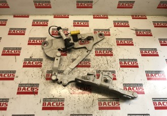 Balama Capota Dreapta Fata BMW 520 d F10 Cod 724988809