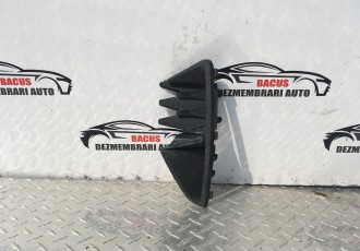   Bandou protectie grila bara fata SKODA OCTAVIA, 04.2020-, partea Dreapta, negru COD- 5e3 807 834 D