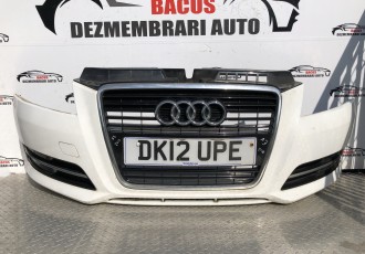 BARA AUDI A3 8 P FACELIFT COMPLETA CU GRILE SI  PROIECTOARE COD 8P0807437H 