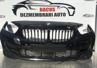 Bara fata Bmw seria 1 F40 M-pachet cu defect