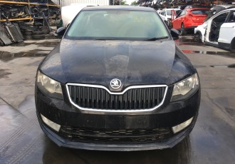 BARA FATA SKODA OCTAVIA 3 BLACK EDITION SEDAN 2.0 BENZINA, AN 2014