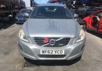 BARA FATA VOLVO XC-60 SUV ;2.4 DIESEL; AN-2012 CUTIE MANUALA