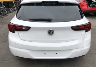 BARA SPATE Opel Astra K Hatchback 1.4 benzina An 2019 km- 37.000